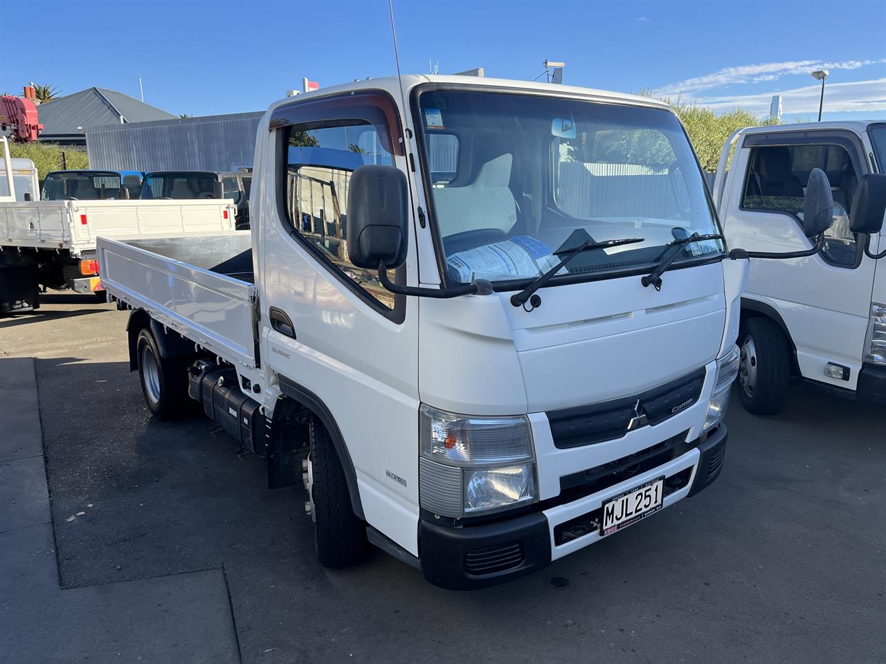 2013 Mitsubishi Canter