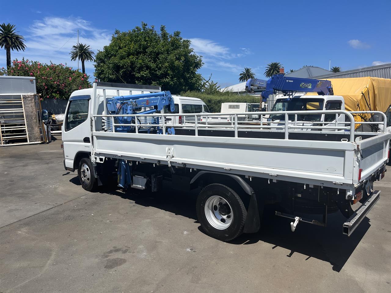 2014 Mitsubishi Canter