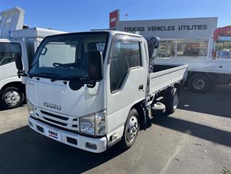 2015 Isuzu ELF - Thumbnail