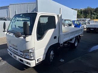 2013 Isuzu ELF - Thumbnail